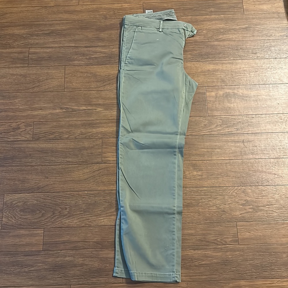 Banana Republic Straight Chino 12